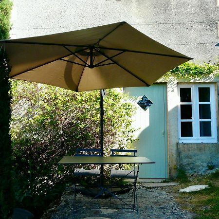 Dormir Au Pressoir Montagnieu  Exteriér fotografie