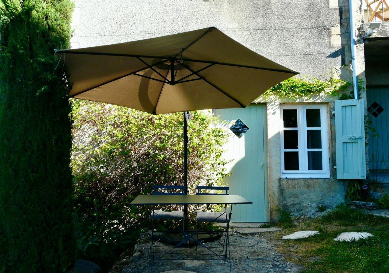 Dormir Au Pressoir Montagnieu  Exteriér fotografie